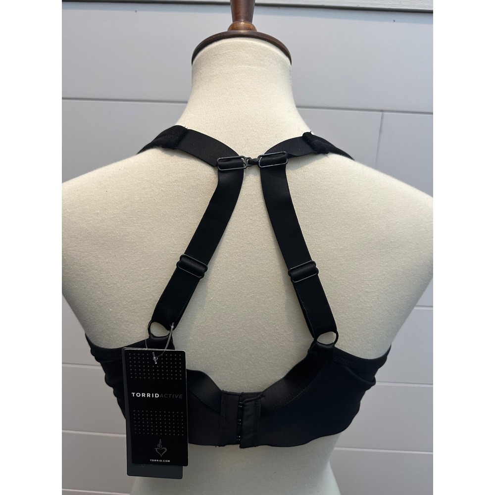 Torrid Active Black High Impact Mesh Trim Sports Bra 42B NWT 10552492 - Picture 2 of 4